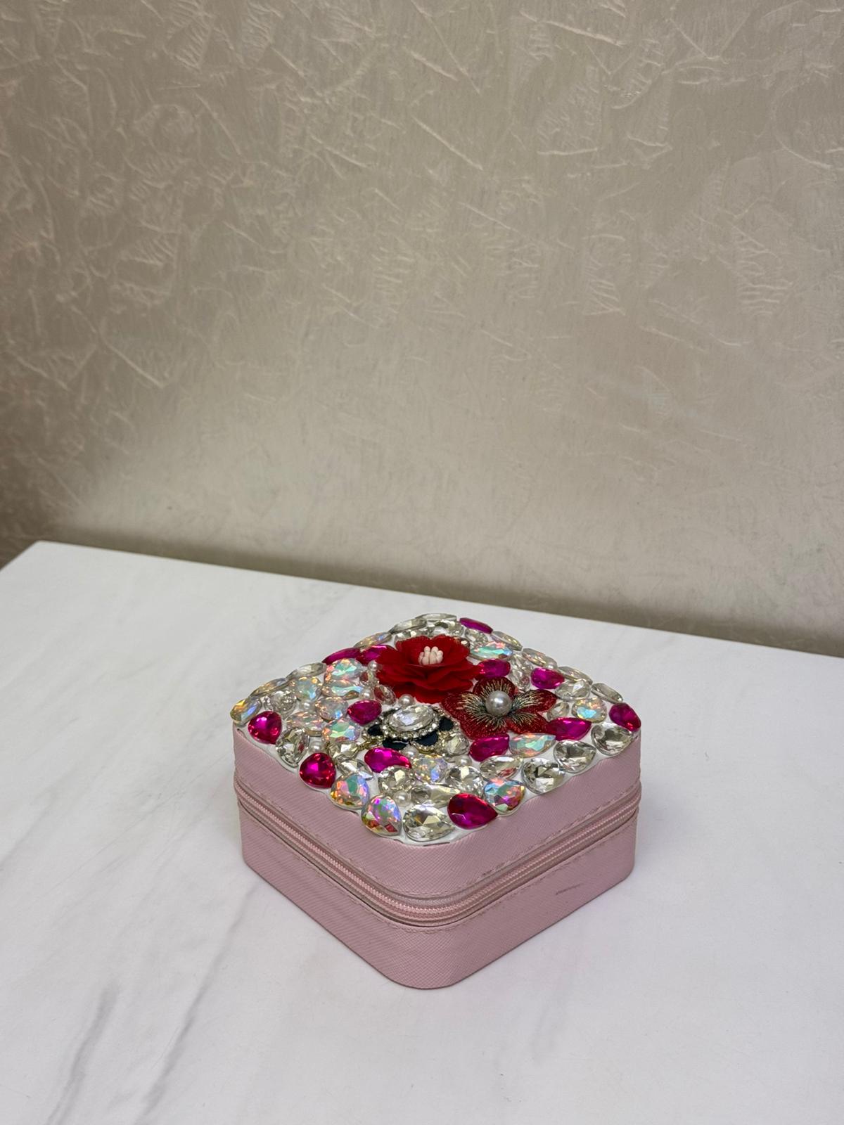 Taşınabilir Makyaj Çantası